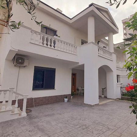 Villa Kurti Durrës Exteriör bild