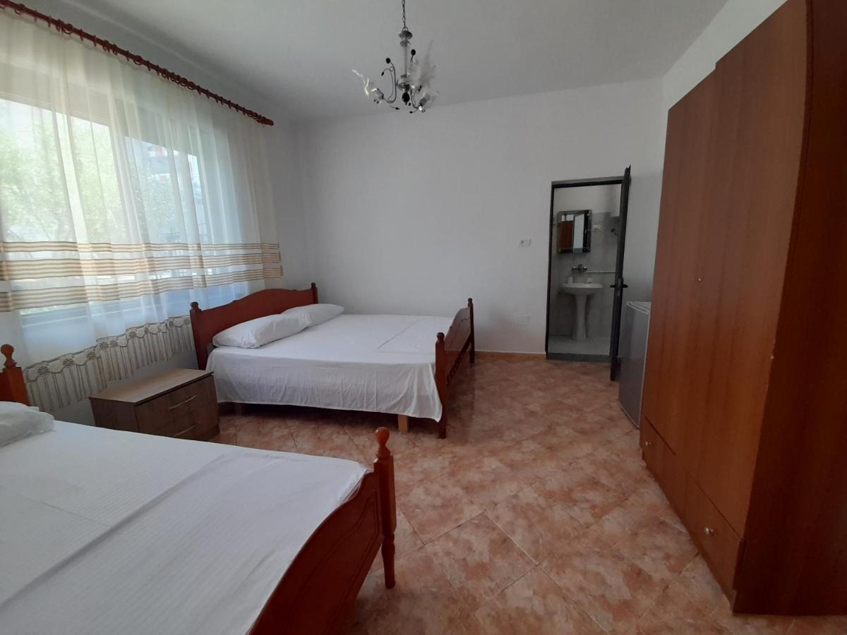 Villa Kurti Durrës Exteriör bild