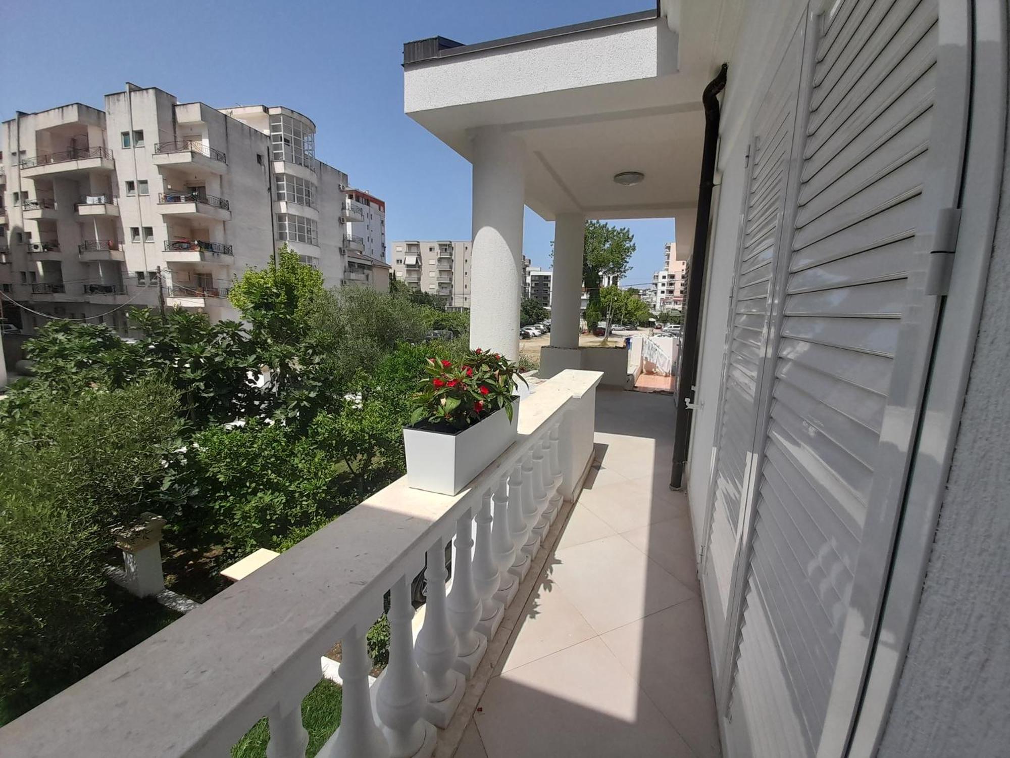 Villa Kurti Durrës Exteriör bild