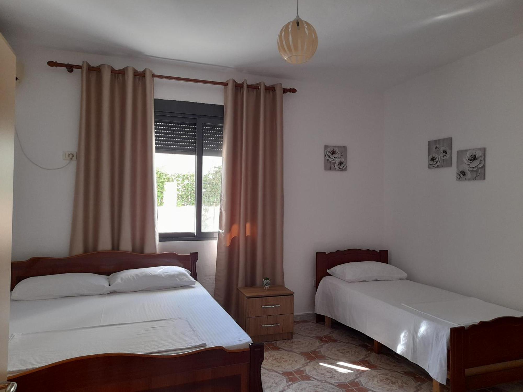 Villa Kurti Durrës Exteriör bild